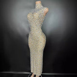 Dress in Chinese qipao style with a waistband slim fit, sleeveless and super sparkling full diamond dress