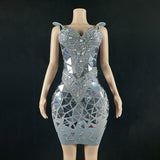 Water diamond light luxury niche evening dress, popular on internet, the same style of party atmosphere dress. Slim and sexy with waistband closure