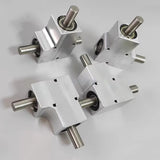 Small Right Angle Commutator Diameter 15MM Single/Double Output Shaft  90° Helical Bevel Gearbox Speed Ratio 1:1 Max Load 20KG