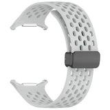 Silicone Strap Sport Strap Magnetic Folding Buckle Breathable Sports Wrist Band Sweatproof for Samsung Galaxy Watch 7 Ultra 47mm