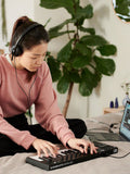 NI KOMPLETE KONTROL M32 Micro-sized keyboard controller for all virtual instruments and effects synth-action,custom NI keybed